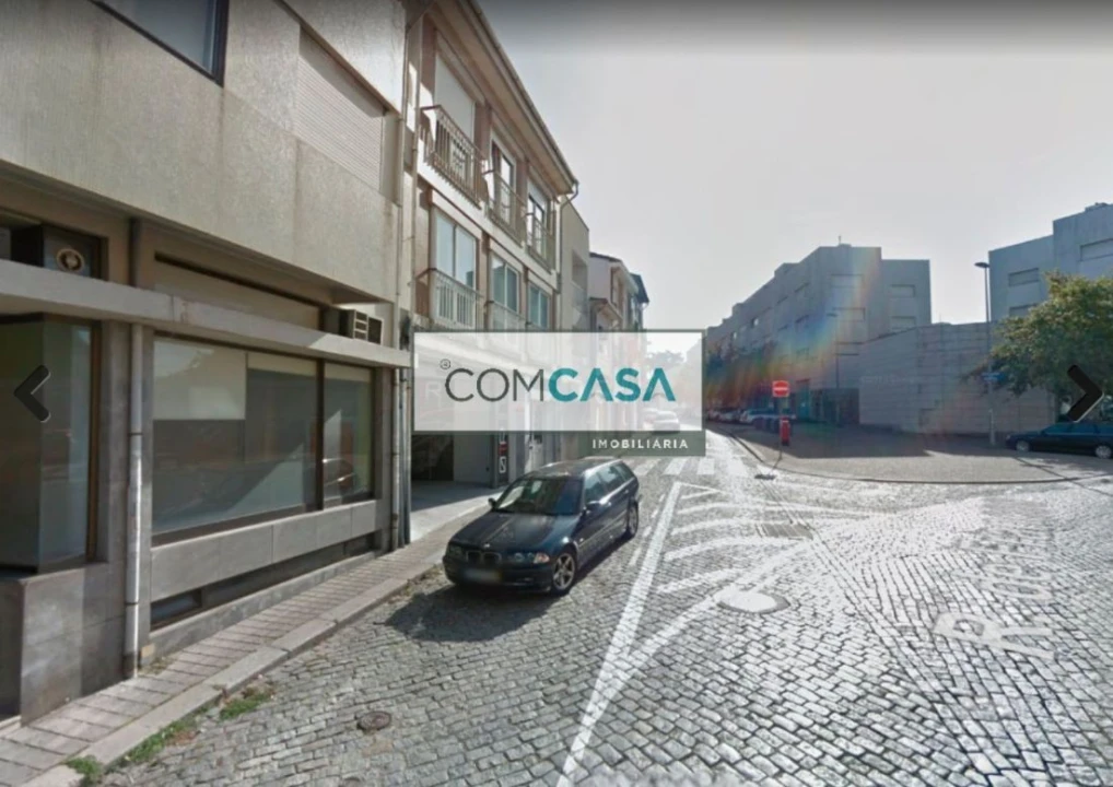 Loja para Arrendamento em Ramalde Foto 1