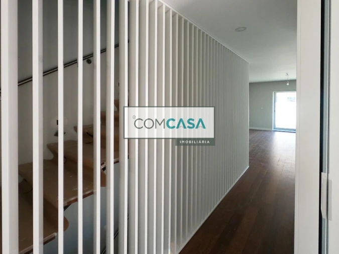 Moradia T4 para Venda em Vila Nova da Telha Foto 5