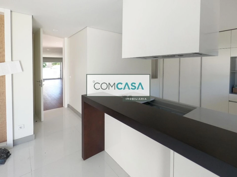 Moradia T4 para Venda em Vila Nova da Telha Foto 8