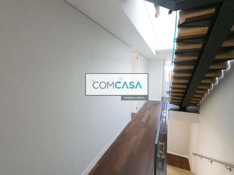 Moradia T4 para Venda em Vila Nova da Telha Foto 10