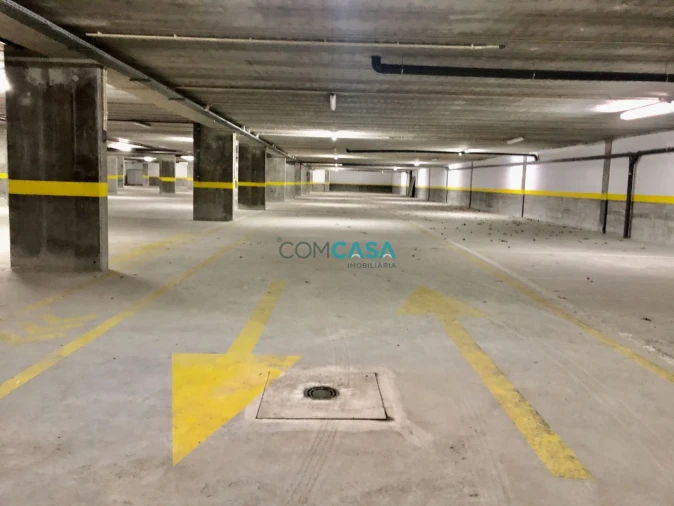 Garagem para Venda em Cedofeita, Santo Ildefonso, Sé, Miragaia, São Nicolau e Vitória Foto 10