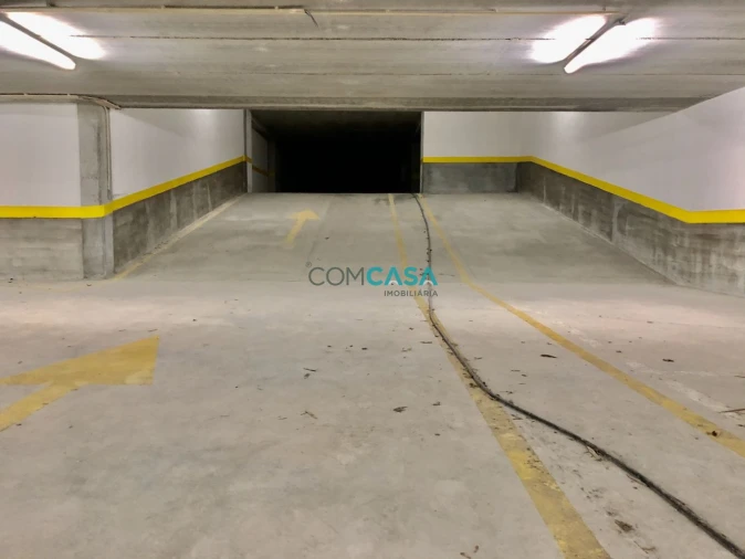 Garagem para Venda em Cedofeita, Santo Ildefonso, Sé, Miragaia, São Nicolau e Vitória Foto 14