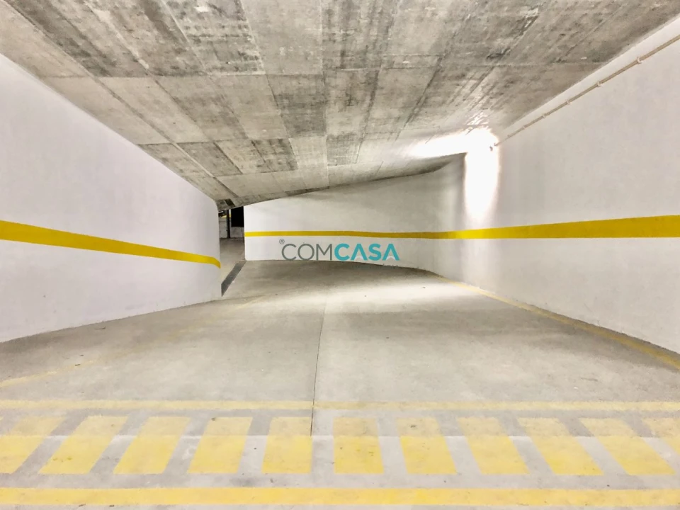 Garagem para Venda em Cedofeita, Santo Ildefonso, Sé, Miragaia, São Nicolau e Vitória Foto 8