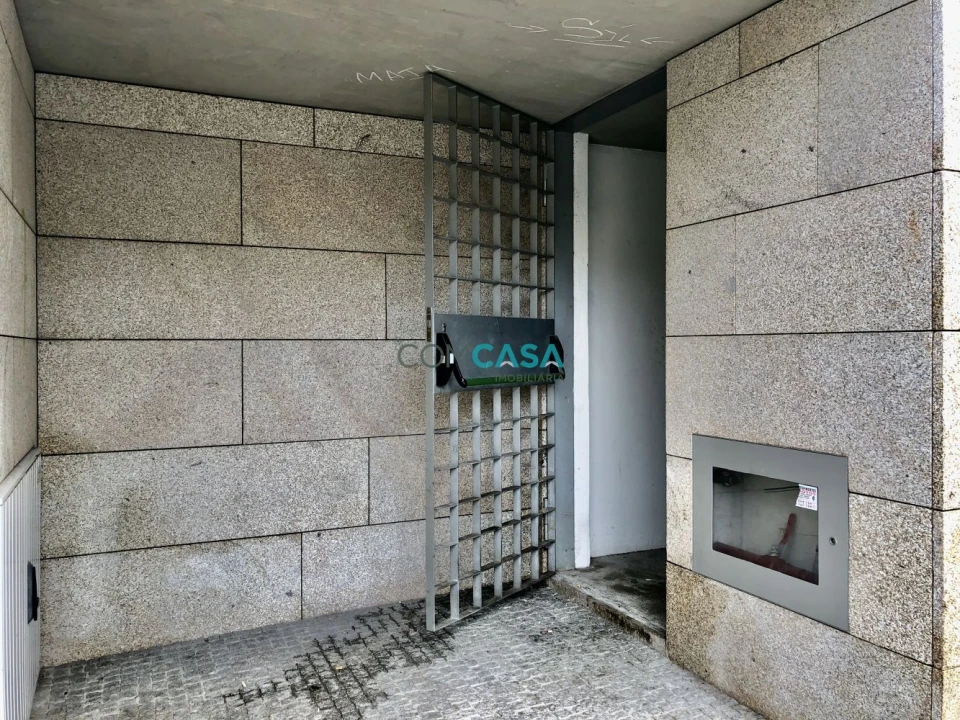 Garagem para Venda em Cedofeita, Santo Ildefonso, Sé, Miragaia, São Nicolau e Vitória Foto 4