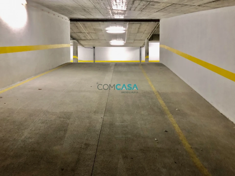 Garagem para Venda em Cedofeita, Santo Ildefonso, Sé, Miragaia, São Nicolau e Vitória Foto 11