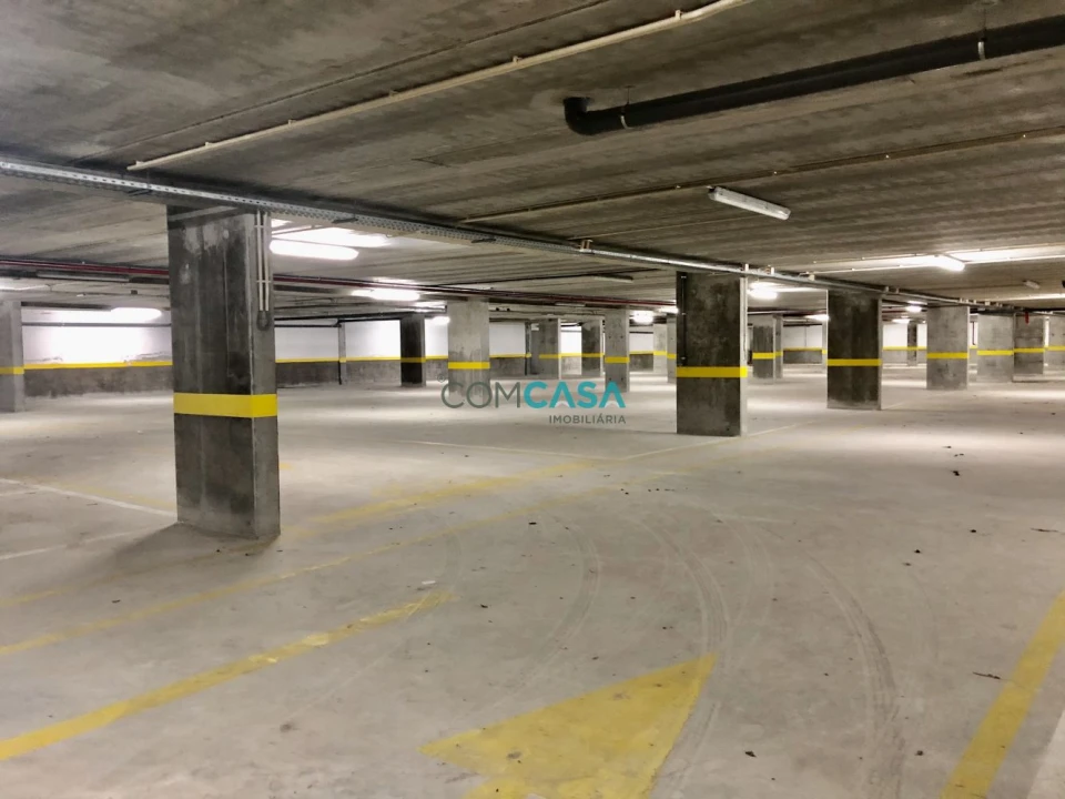 Garagem para Venda em Cedofeita, Santo Ildefonso, Sé, Miragaia, São Nicolau e Vitória Foto 12