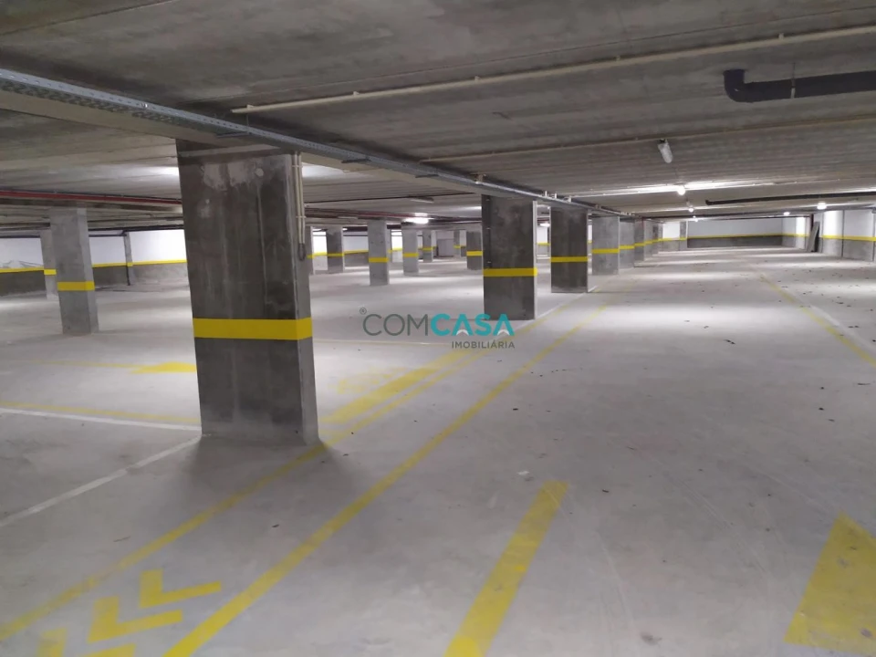 Garagem para Venda em Cedofeita, Santo Ildefonso, Sé, Miragaia, São Nicolau e Vitória Foto 3