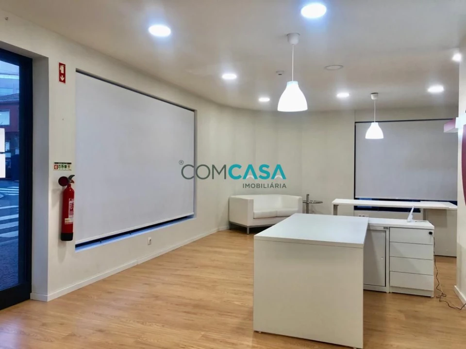 Loja para Venda em Matosinhos e Leça da Palmeira Foto 1