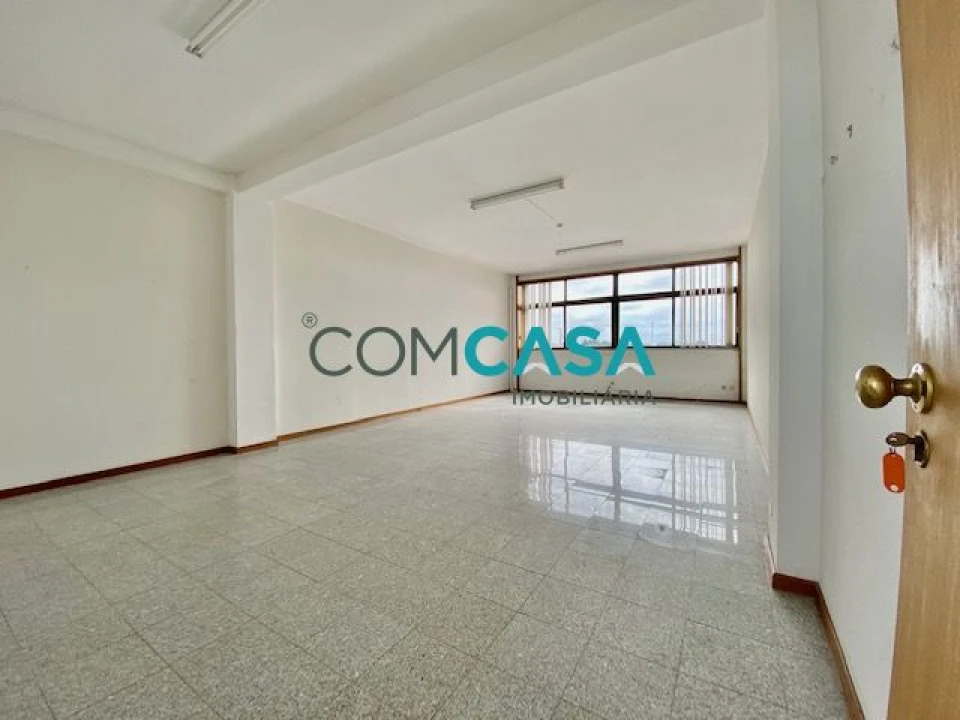 Loja para Arrendamento em Perafita, Lavra e Santa Cruz do Bispo Foto 7