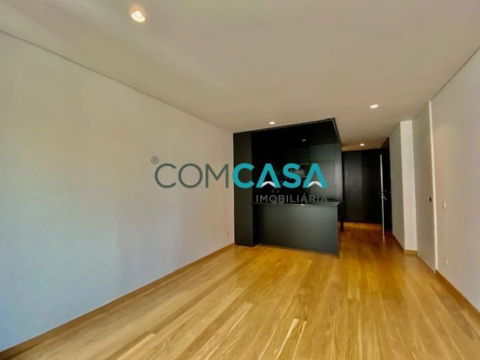 Apartamento T1 para Venda em Ramalde Foto 6