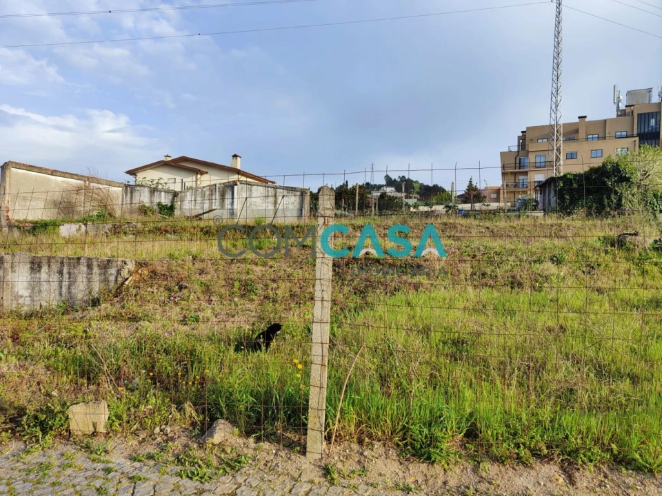 Terreno para Venda em Alfena Foto 1