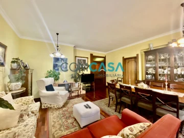 Apartamento T3 para Venda em Ramalde