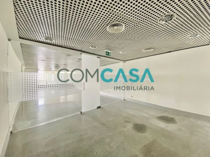 Loja para Arrendamento em Aldoar, Foz do Douro e Nevogilde Foto 5