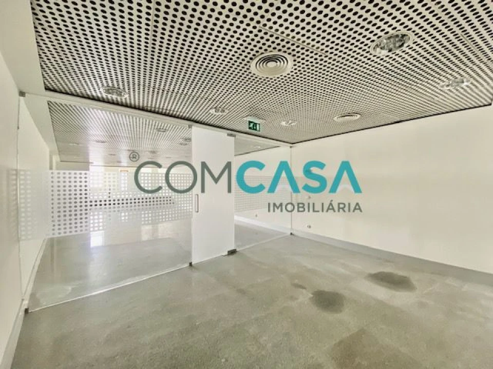 Loja para Arrendamento em Aldoar, Foz do Douro e Nevogilde Foto 5