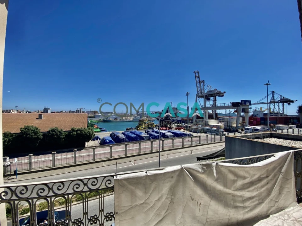 Loja para Venda em Matosinhos e Leça da Palmeira Foto 1