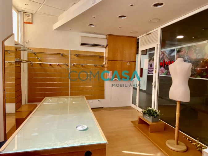 Loja para Venda em Baguim do Monte (Rio Tinto) Foto 19