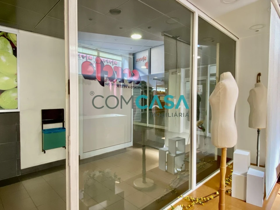 Loja para Venda em Baguim do Monte (Rio Tinto) Foto 17