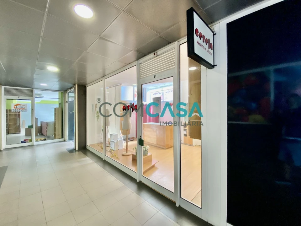 Loja para Arrendamento em Baguim do Monte (Rio Tinto) Foto 20