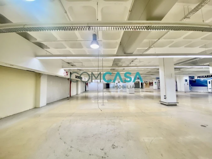 Loja para Arrendamento em São Mamede de Infesta e Senhora da Hora Foto 1