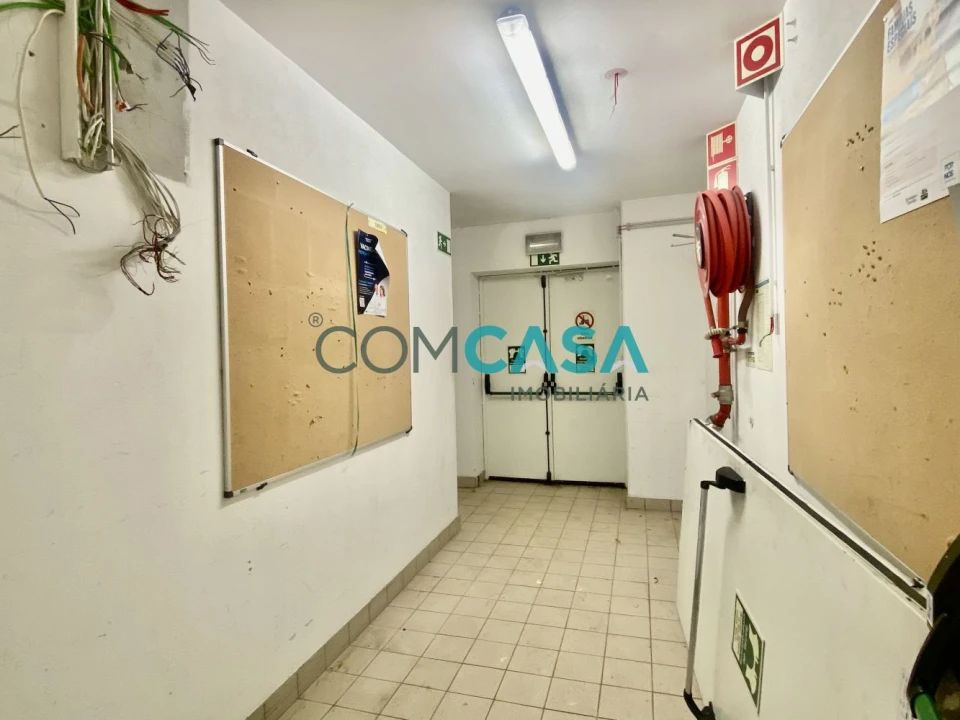 Loja para Arrendamento em São Mamede de Infesta e Senhora da Hora Foto 4