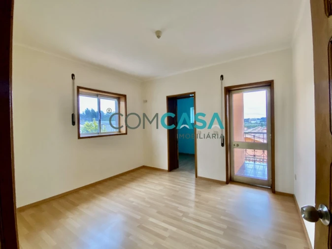 Loja para Venda em Gulpilhares e Valadares Foto 18