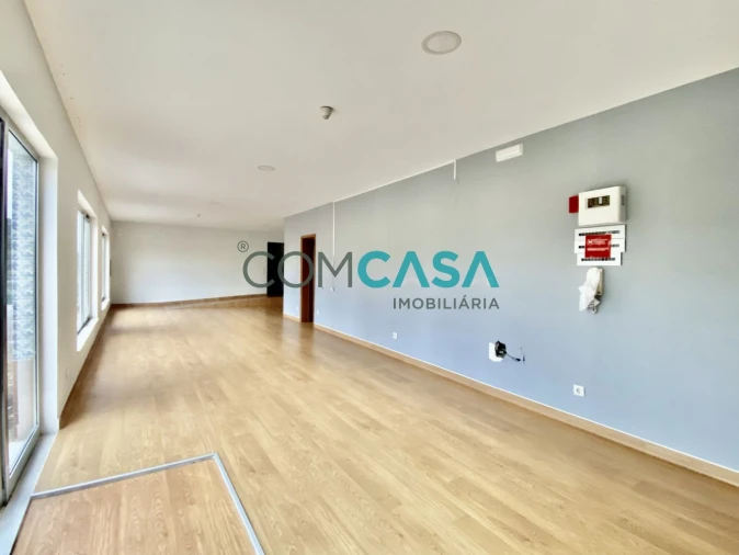 Loja para Venda em Gulpilhares e Valadares Foto 7