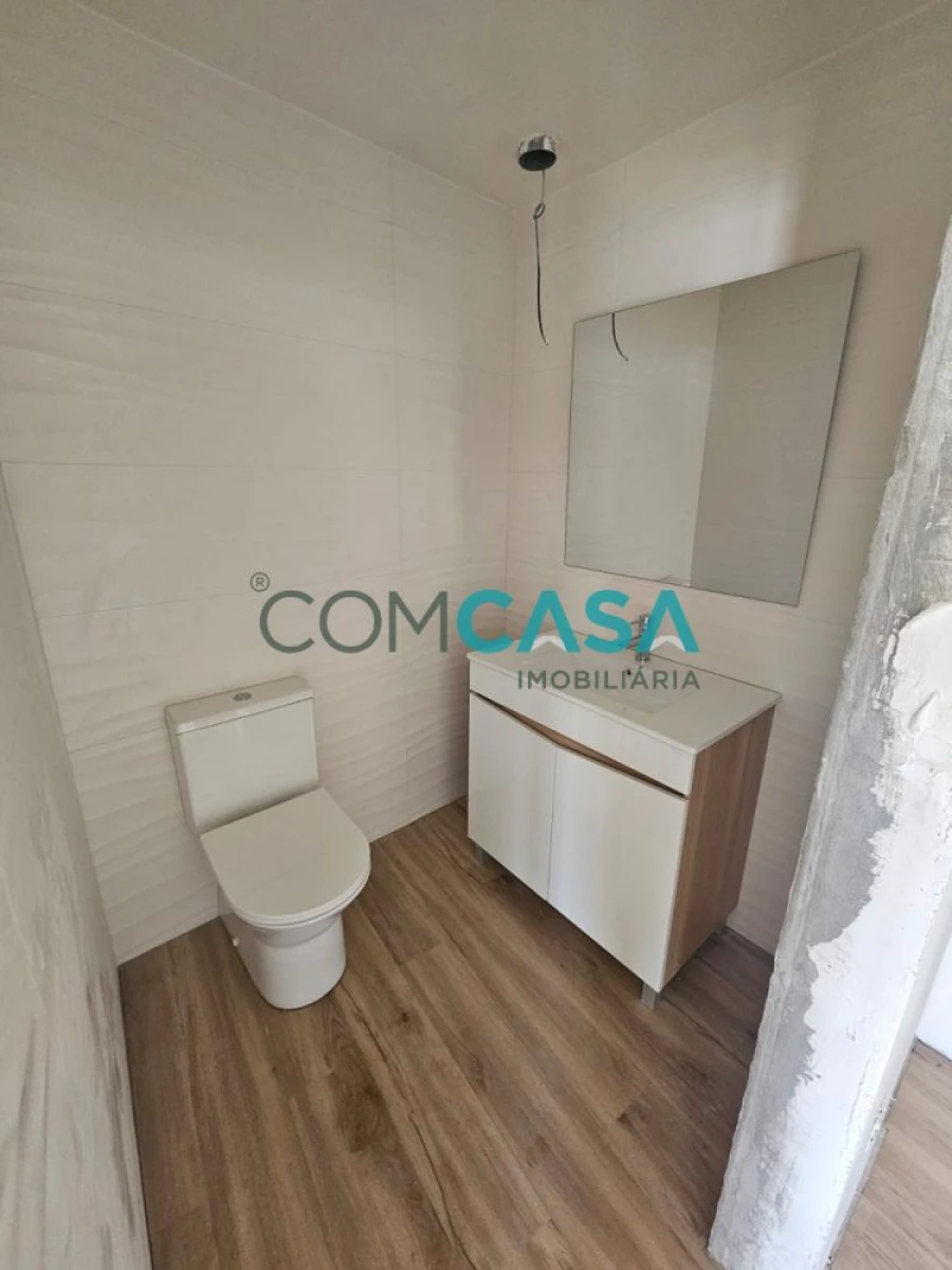 Moradia T2 para Venda em Carvalhais Foto 29