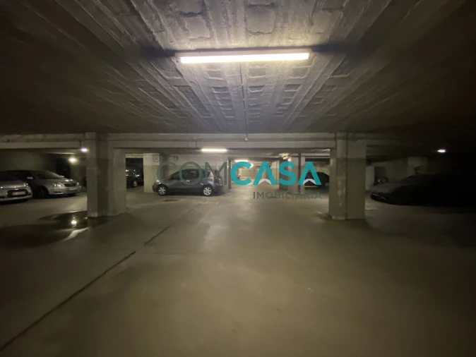 Apartamento T5 para Venda em Paranhos Foto 32