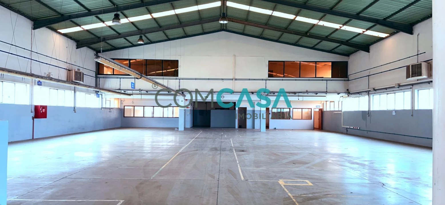 Loja para Venda em Canelas Foto 1