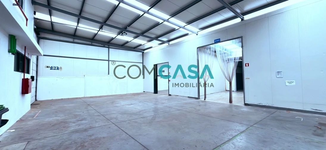 Loja para Venda em Canelas Foto 26