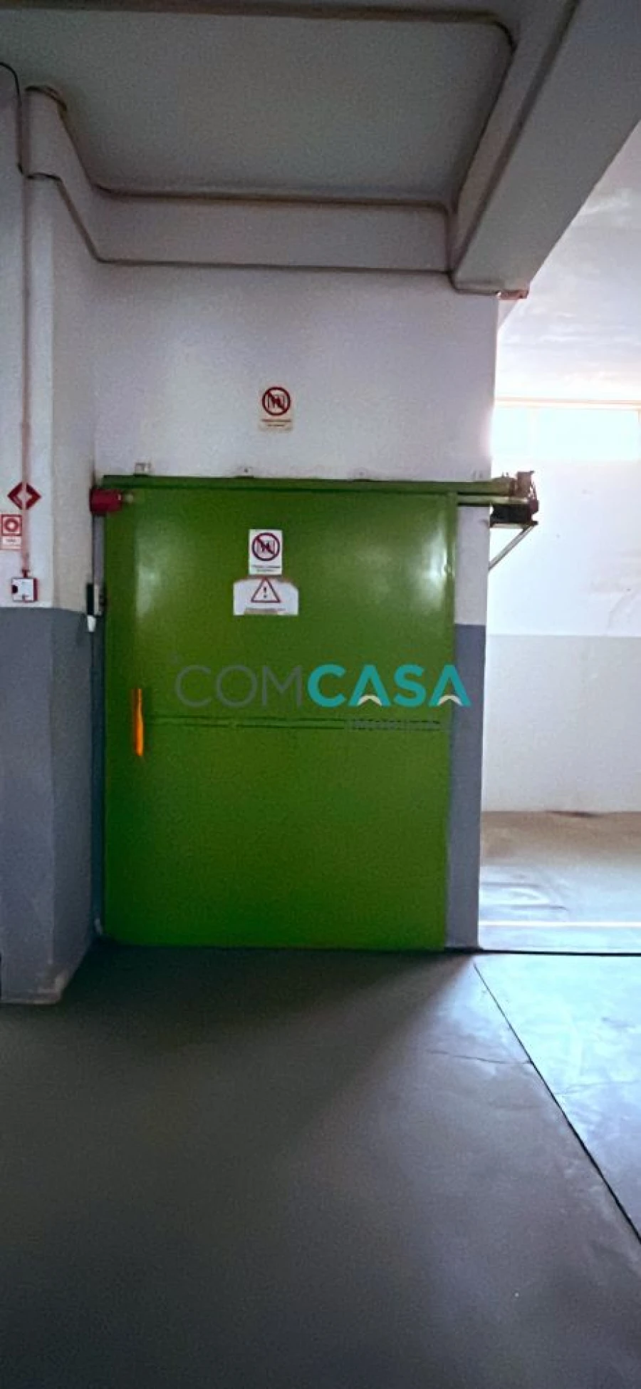 Loja para Venda em Canelas Foto 15