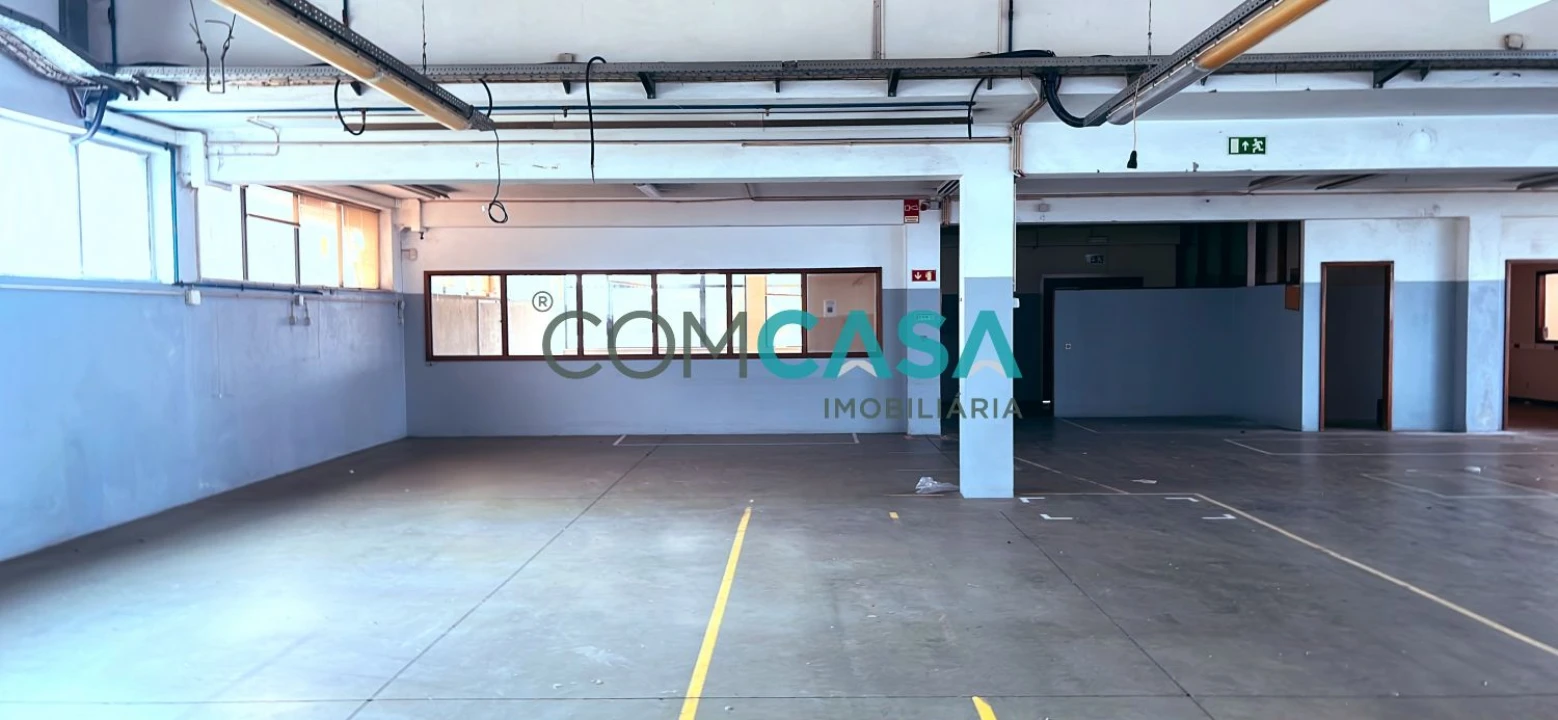 Loja para Venda em Canelas Foto 17