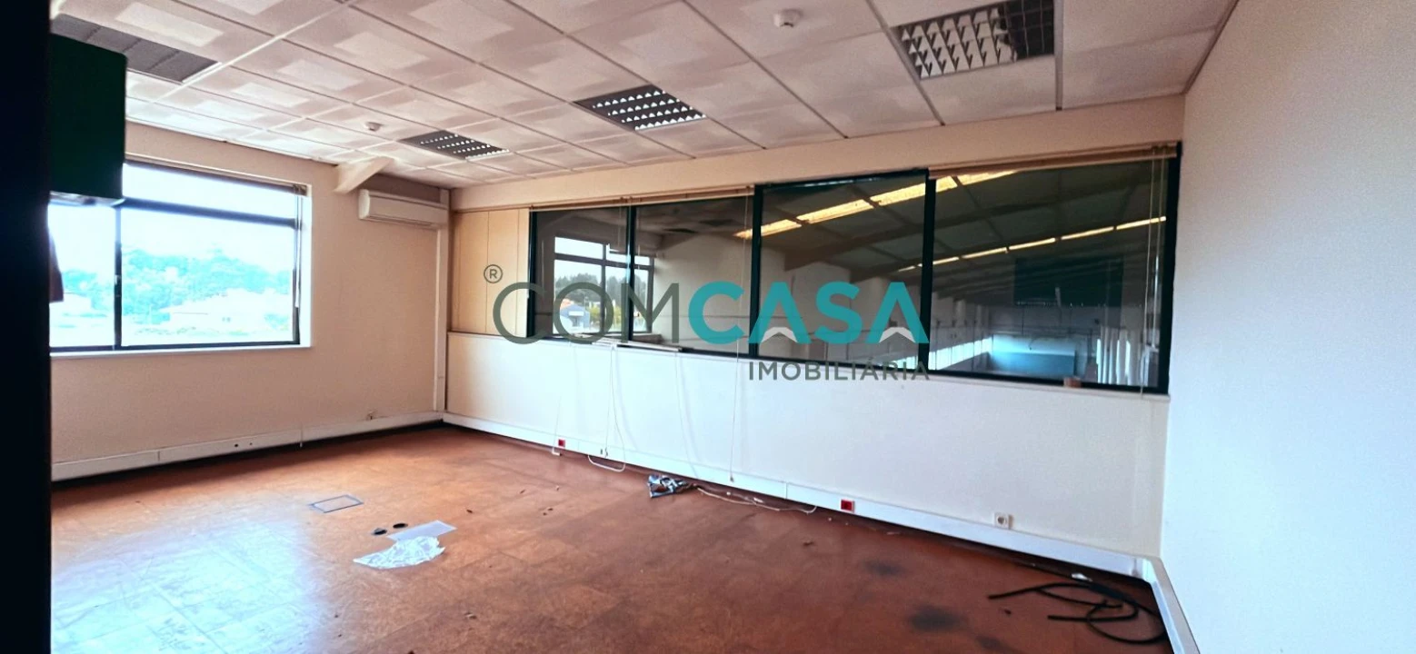 Loja para Venda em Canelas Foto 43