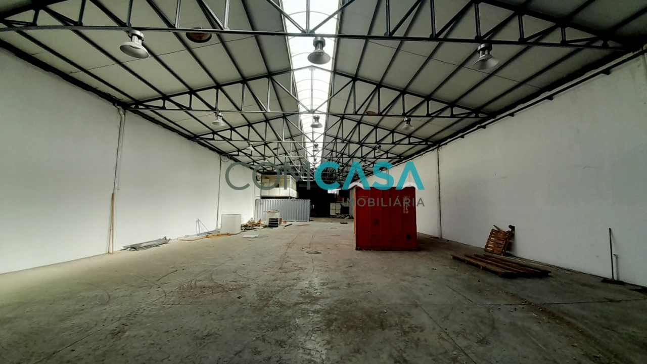 Loja para Arrendamento em Perafita, Lavra e Santa Cruz do Bispo Foto 1