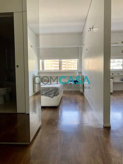 Apartamento T5 para Venda em Matosinhos e Leça da Palmeira
