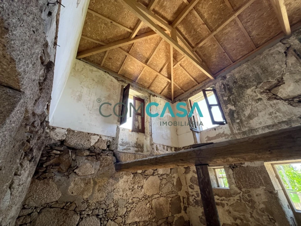 Moradia T3 para Venda em Vilar e Mosteiró Foto 16