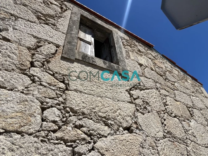 Moradia T3 para Venda em Vilar e Mosteiró Foto 8