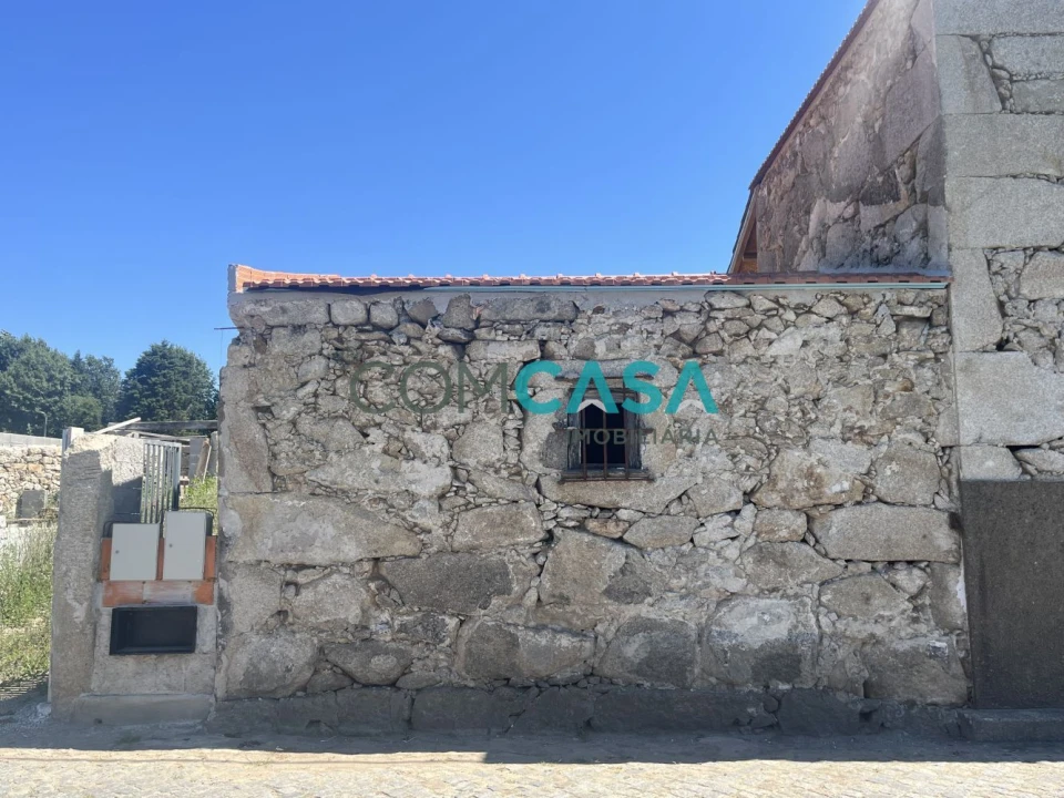 Moradia T3 para Venda em Vilar e Mosteiró Foto 9