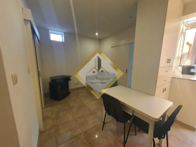 Apartamento T1 para Venda em Mafamude e Vilar do Paraíso
