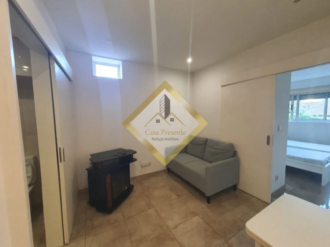 Apartamento T1 para Venda em Mafamude e Vilar do Paraíso Foto 3