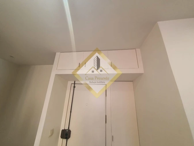 Apartamento T1 para Venda em Mafamude e Vilar do Paraíso Foto 5