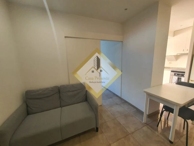 Apartamento T1 para Venda em Mafamude e Vilar do Paraíso Foto 2