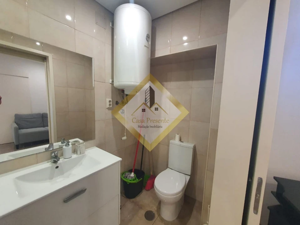 Apartamento T1 para Venda em Mafamude e Vilar do Paraíso Foto 16