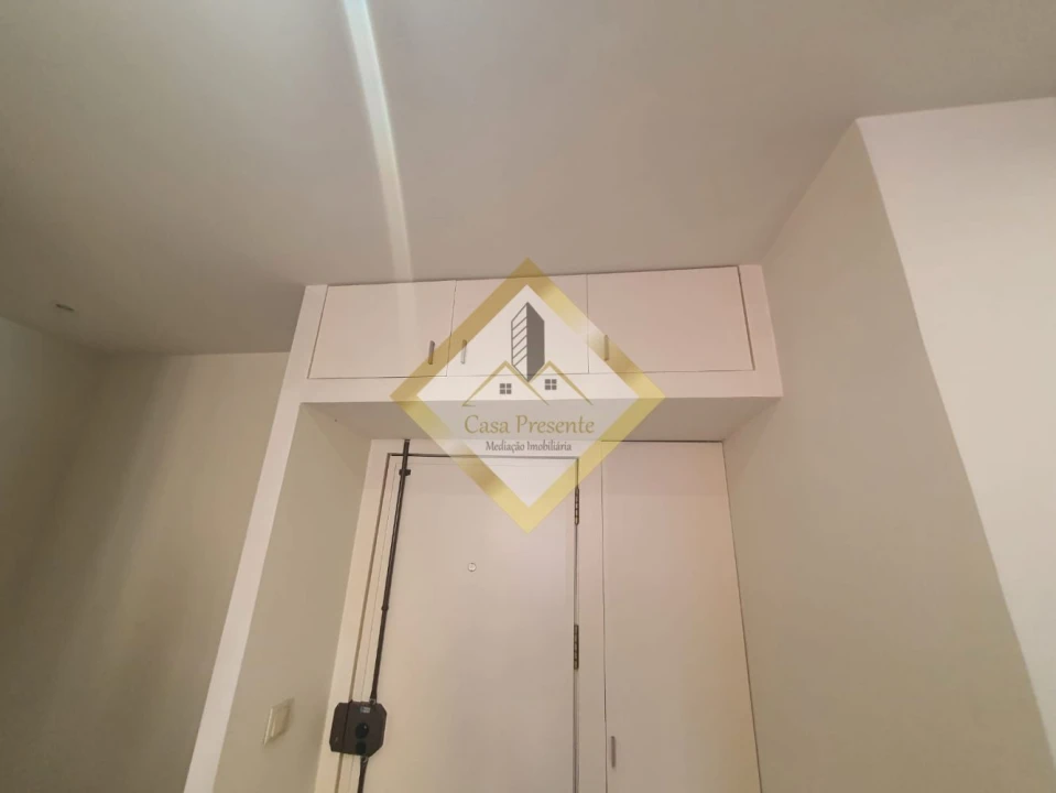 Apartamento T1 para Venda em Mafamude e Vilar do Paraíso Foto 5