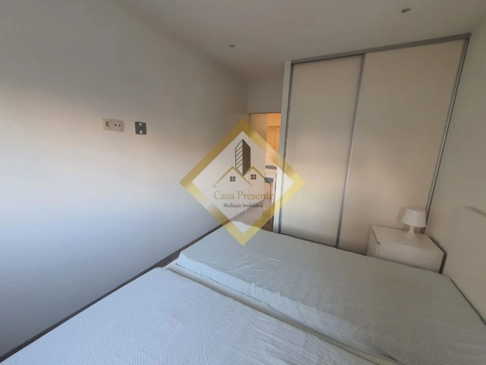 Apartamento T1 para Venda em Mafamude e Vilar do Paraíso Foto 13