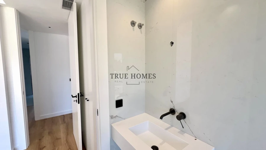 Moradia T4 para Venda em Corroios Foto 12