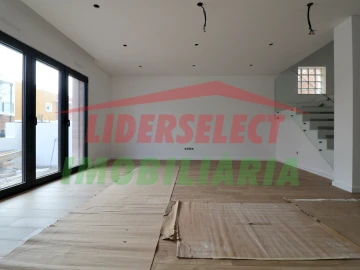 Moradia T3 para Venda em Silveira