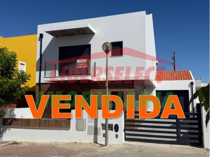 Moradia T3 para Venda em Silveira