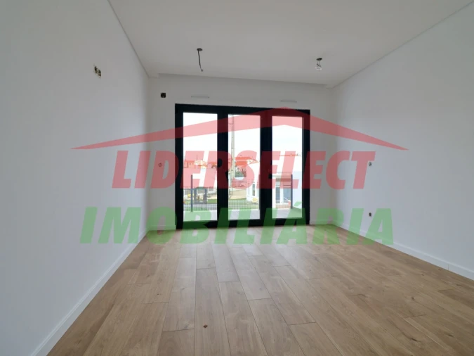 Moradia T3 para Venda em Silveira Foto 15