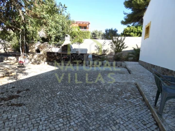Moradia T4 para Venda em Albufeira e Olhos de Água